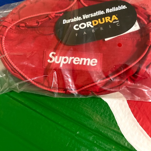 Supreme FW20 Red Waist bag 100% authentic